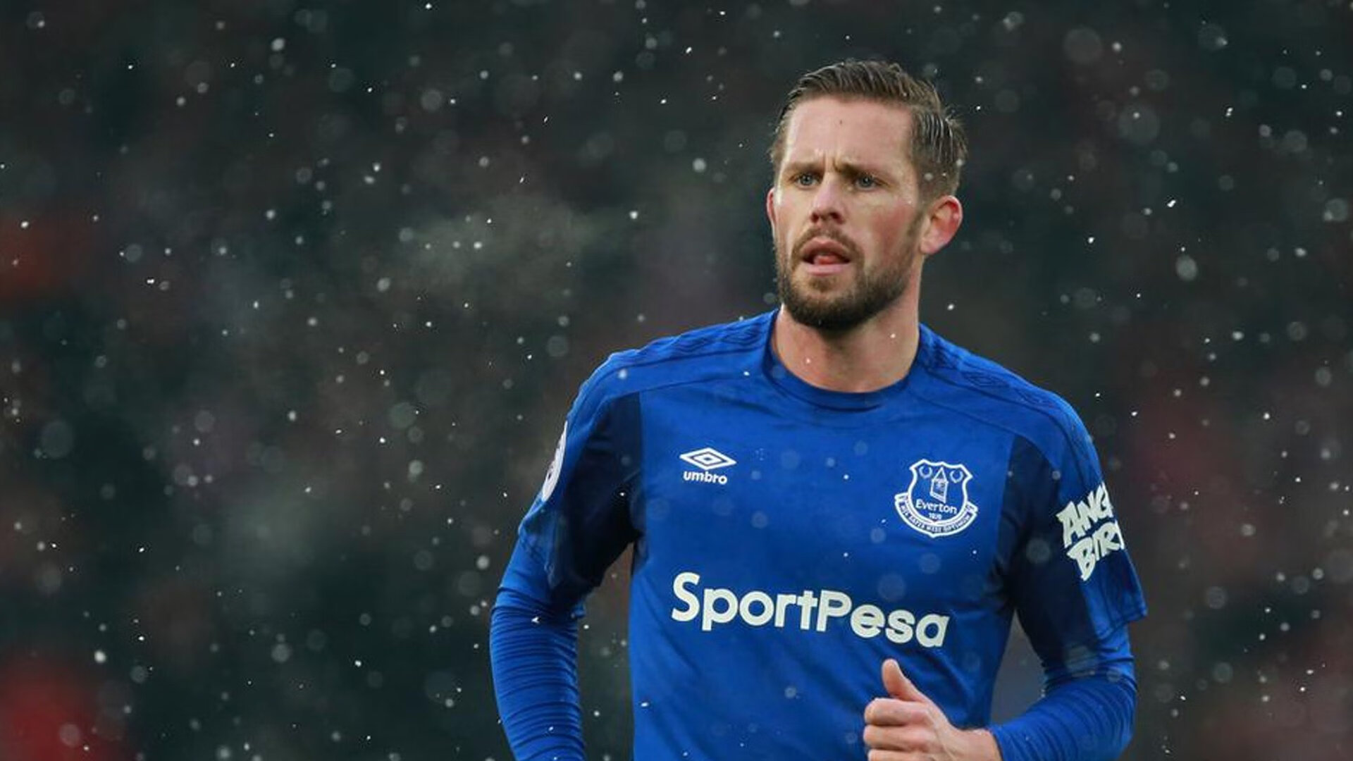 中前场三角结构形成技术碾压，前场中场后场